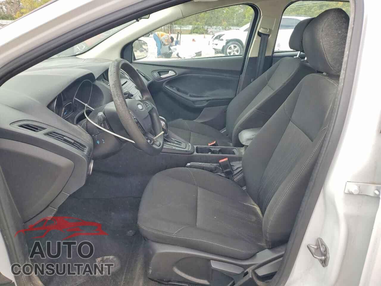 FORD FOCUS 2017 - 1FADP3F21HL347537