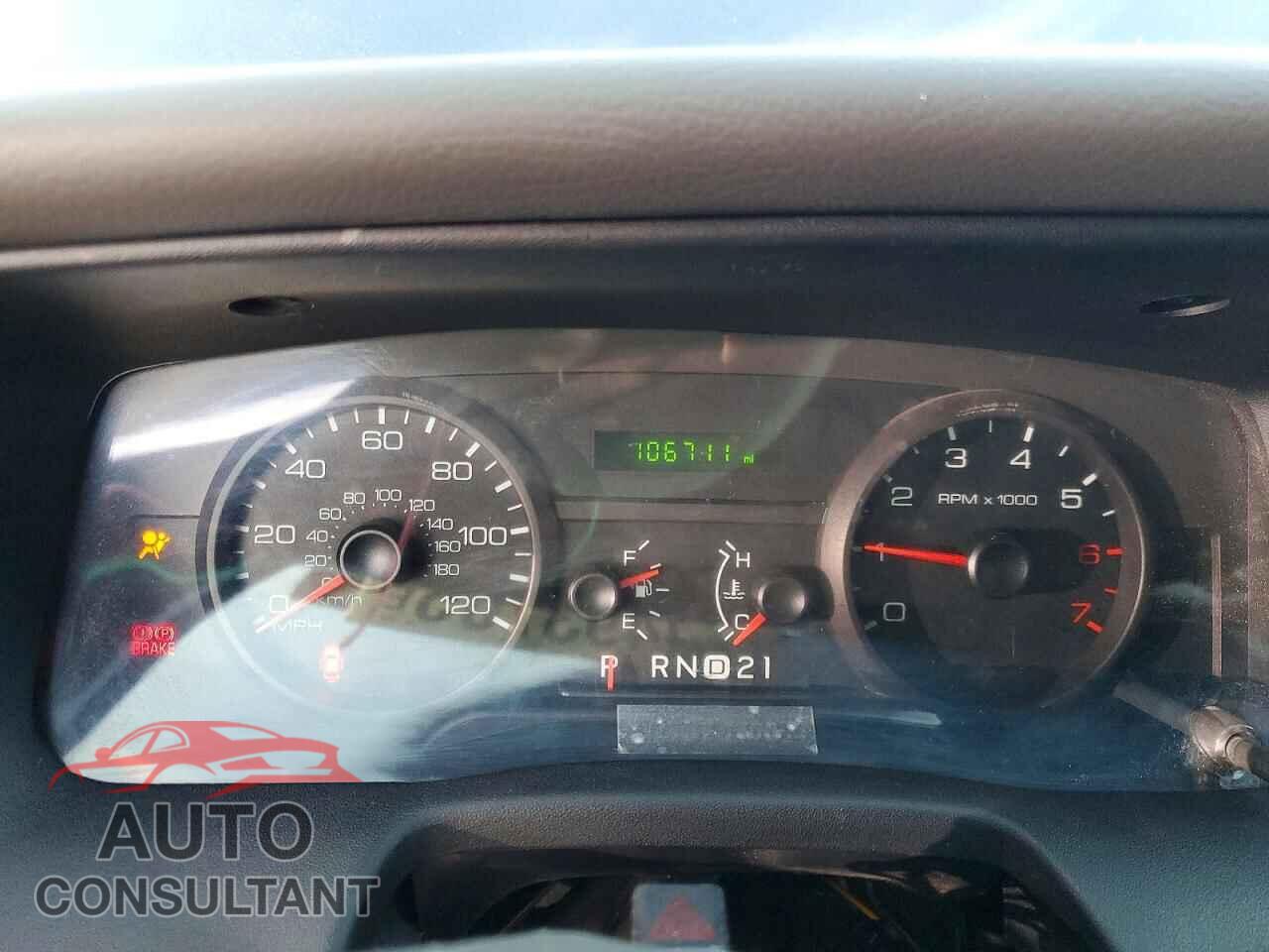 FORD CROWN VIC 2011 - 2FABP7BV2BX138090
