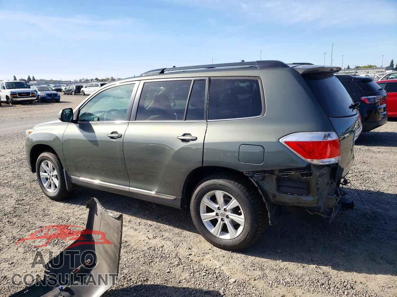 TOYOTA HIGHLANDER 2013 - 5TDBK3EH8DS184996