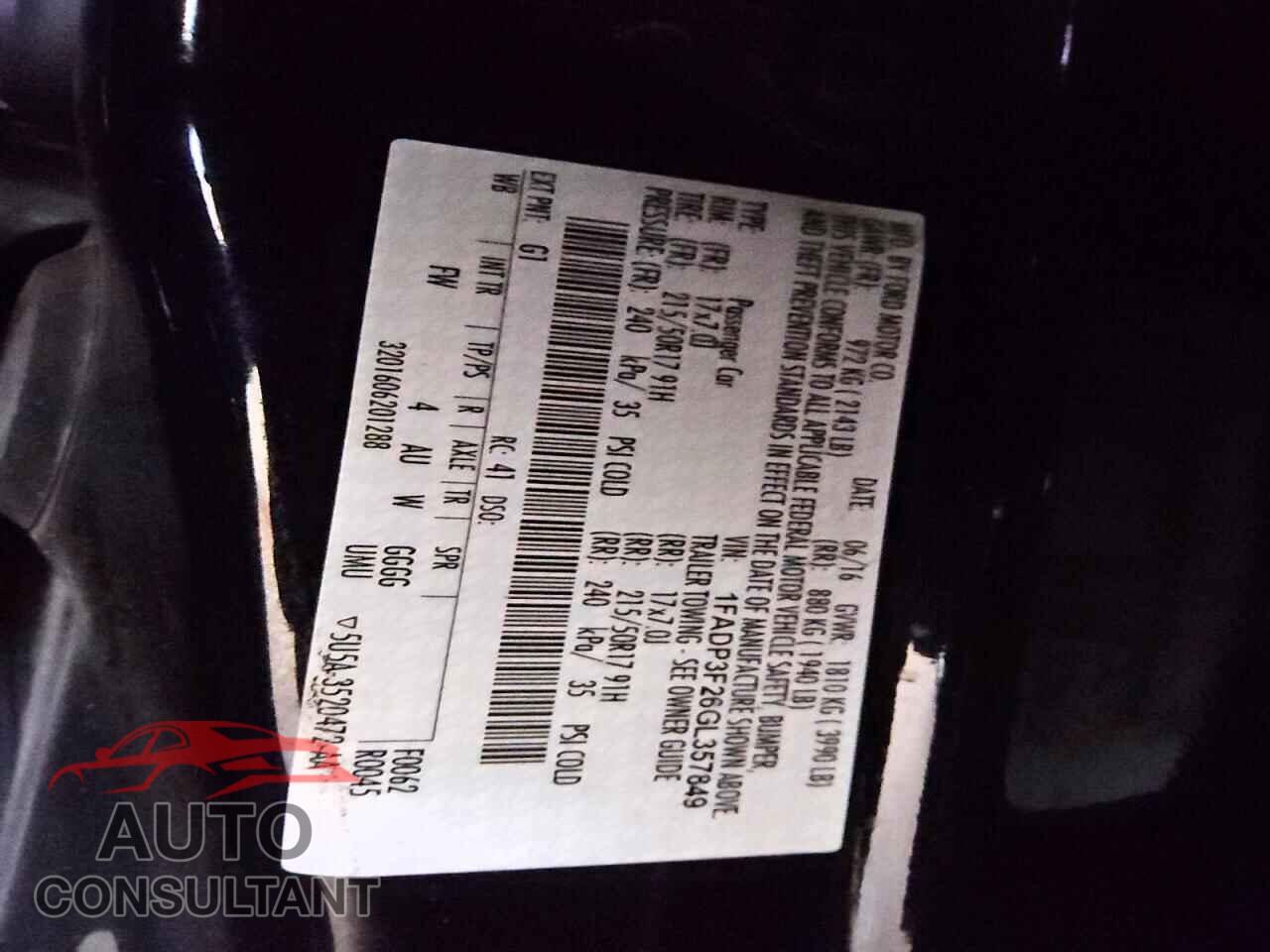 FORD FOCUS 2016 - 1FADP3F26GL357849