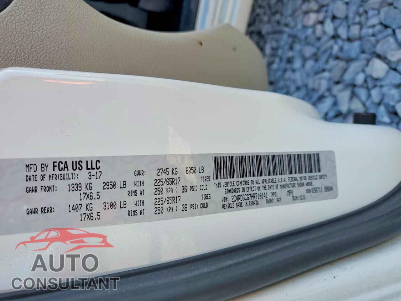DODGE CARAVAN 2017 - 2C4RDGCG7HR710141