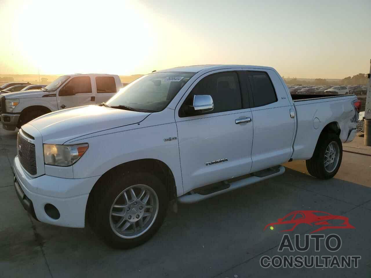 TOYOTA TUNDRA 2011 - 5TFRM5F14BX035966