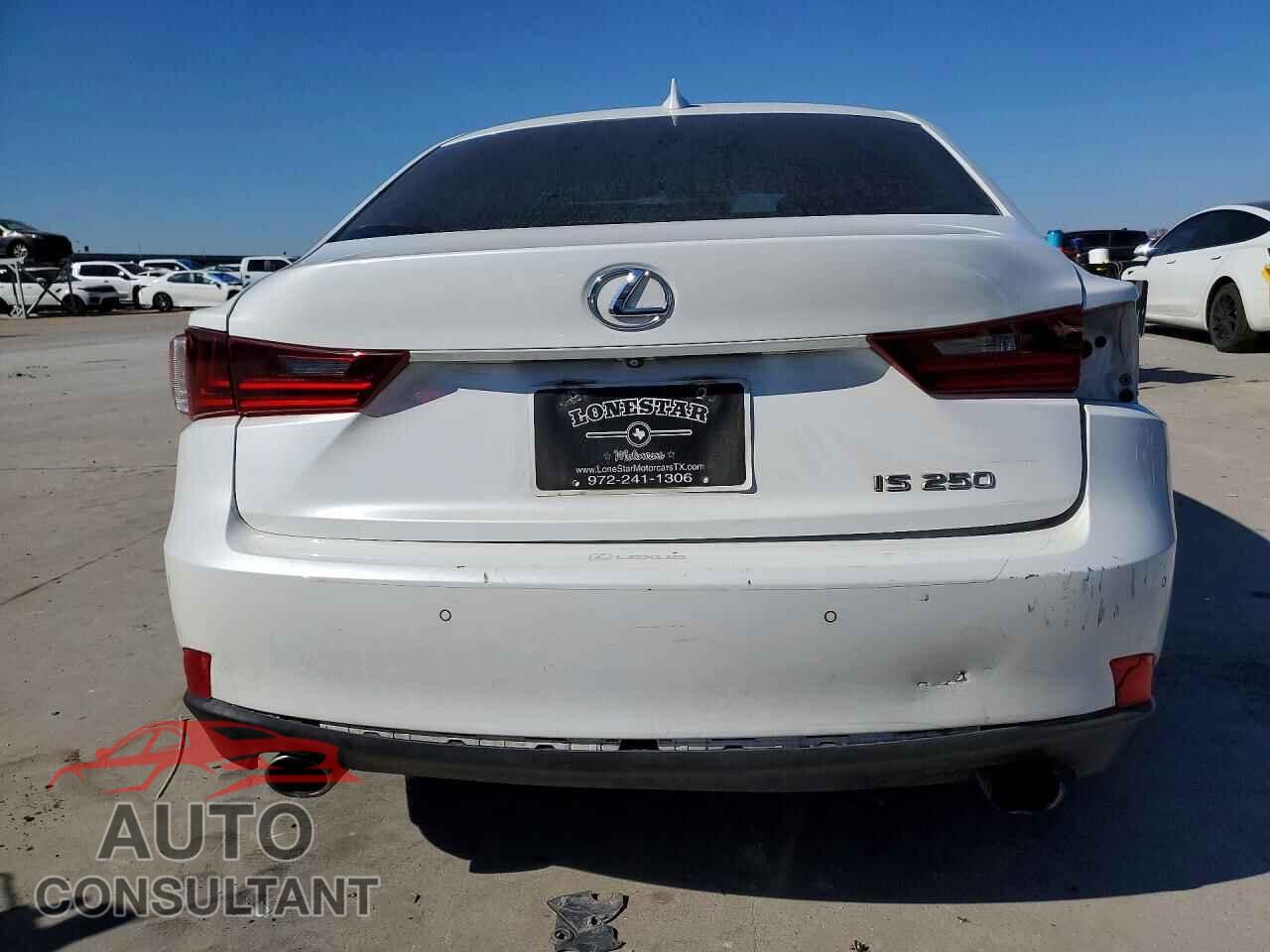 LEXUS IS 2015 - JTHBF1D22F5068657