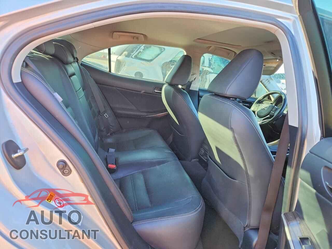LEXUS IS 2015 - JTHCF1D25F5021904