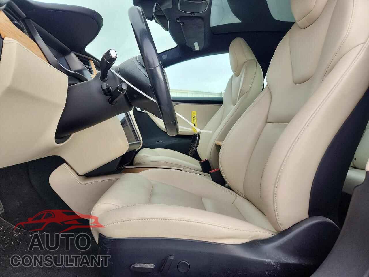 TESLA MODEL S 2020 - 5YJSA1E29LF364901