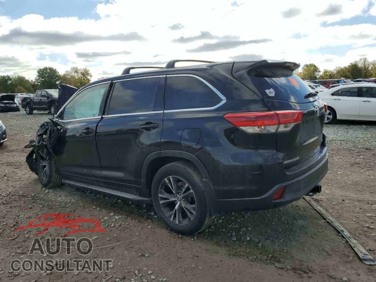 TOYOTA HIGHLANDER 2018 - 5TDBZRFH0JS822327