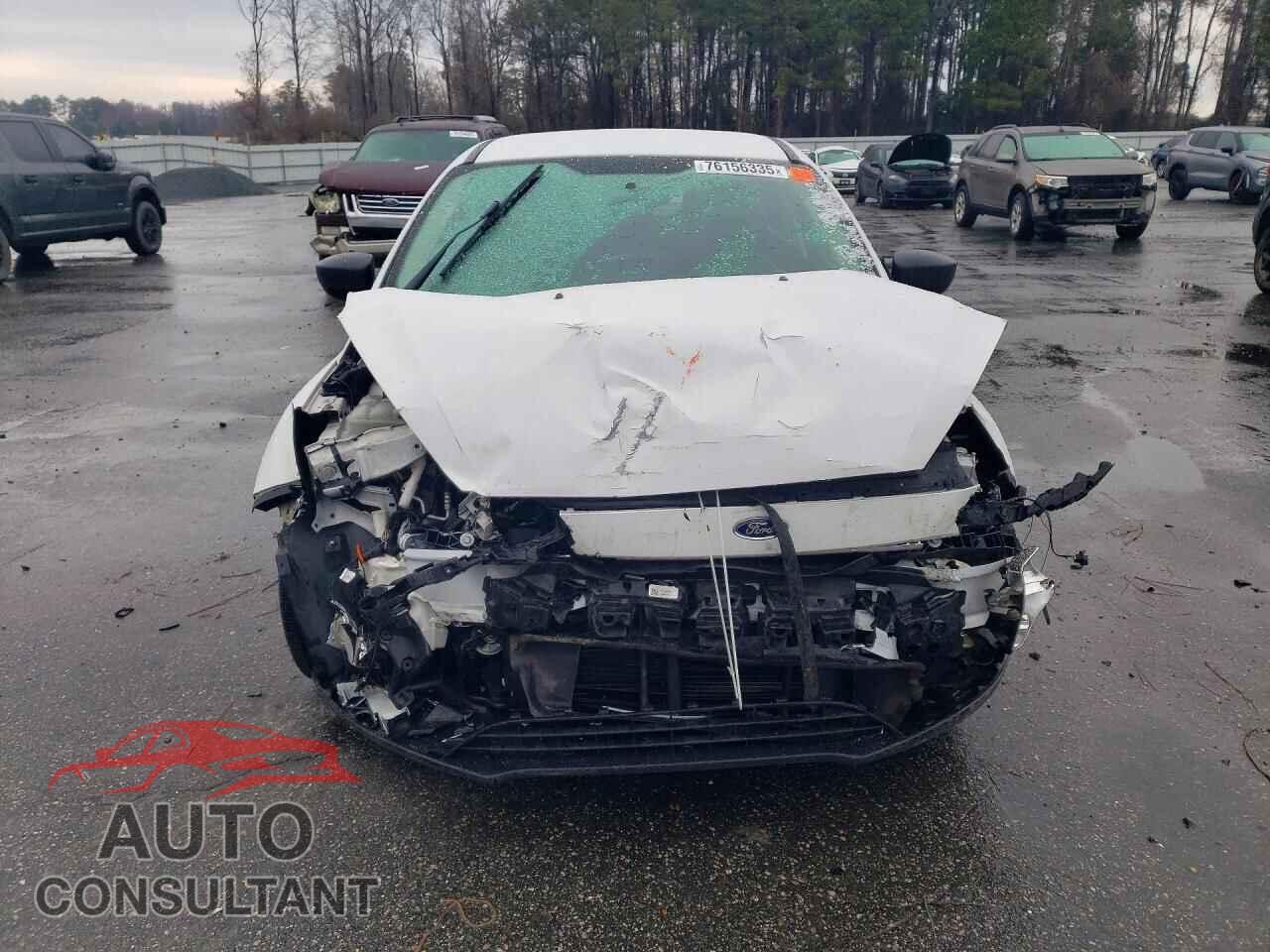 FORD FOCUS 2017 - 1FADP3E26HL224284