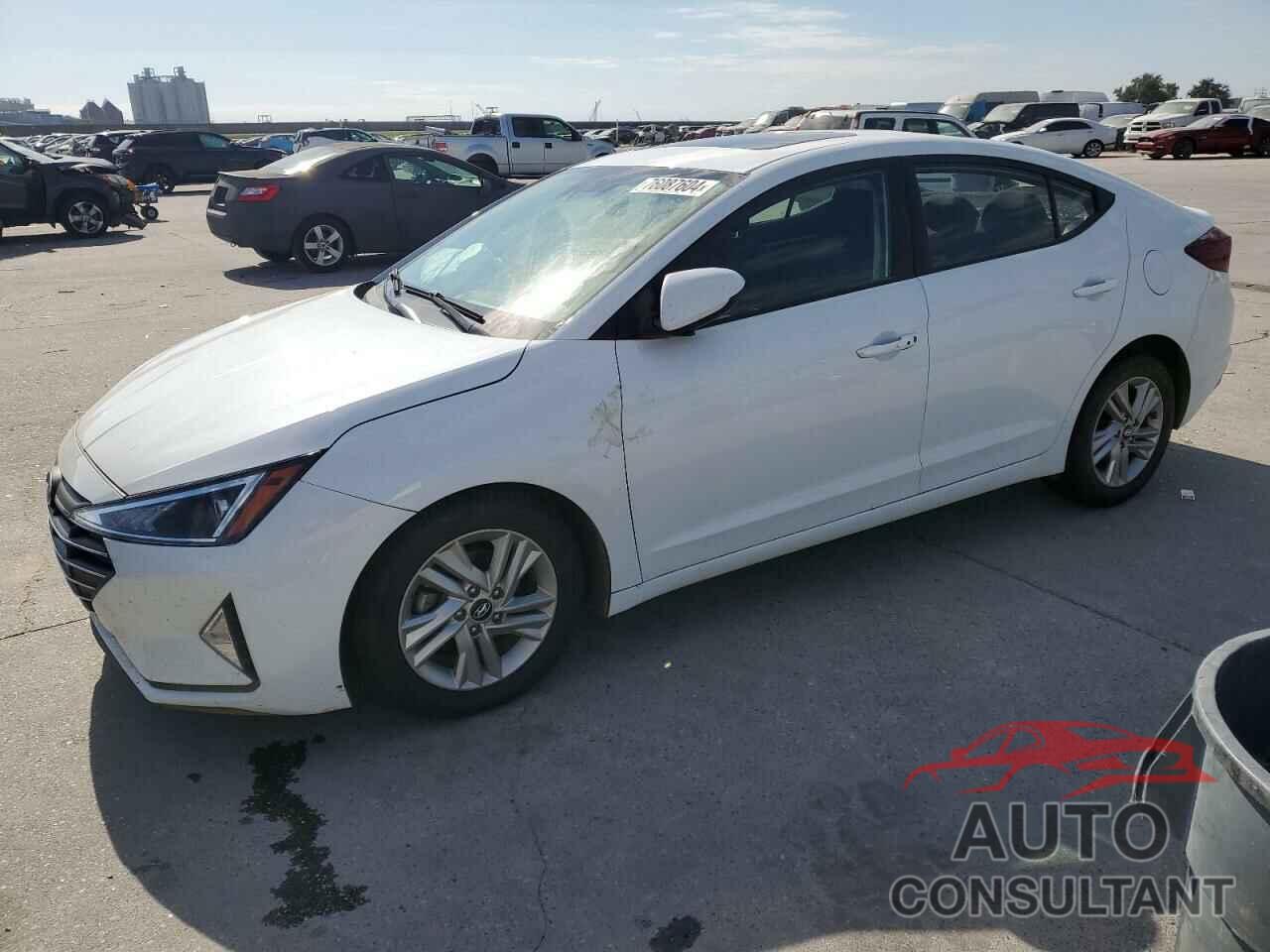 HYUNDAI ELANTRA 2019 - 5NPD84LF7KH472994