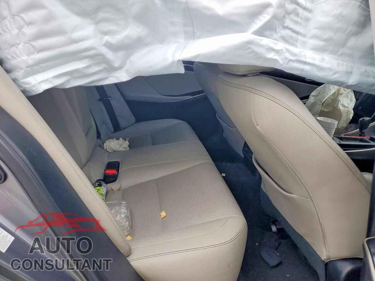 LEXUS IS 2014 - JTHBF1D20E5015048
