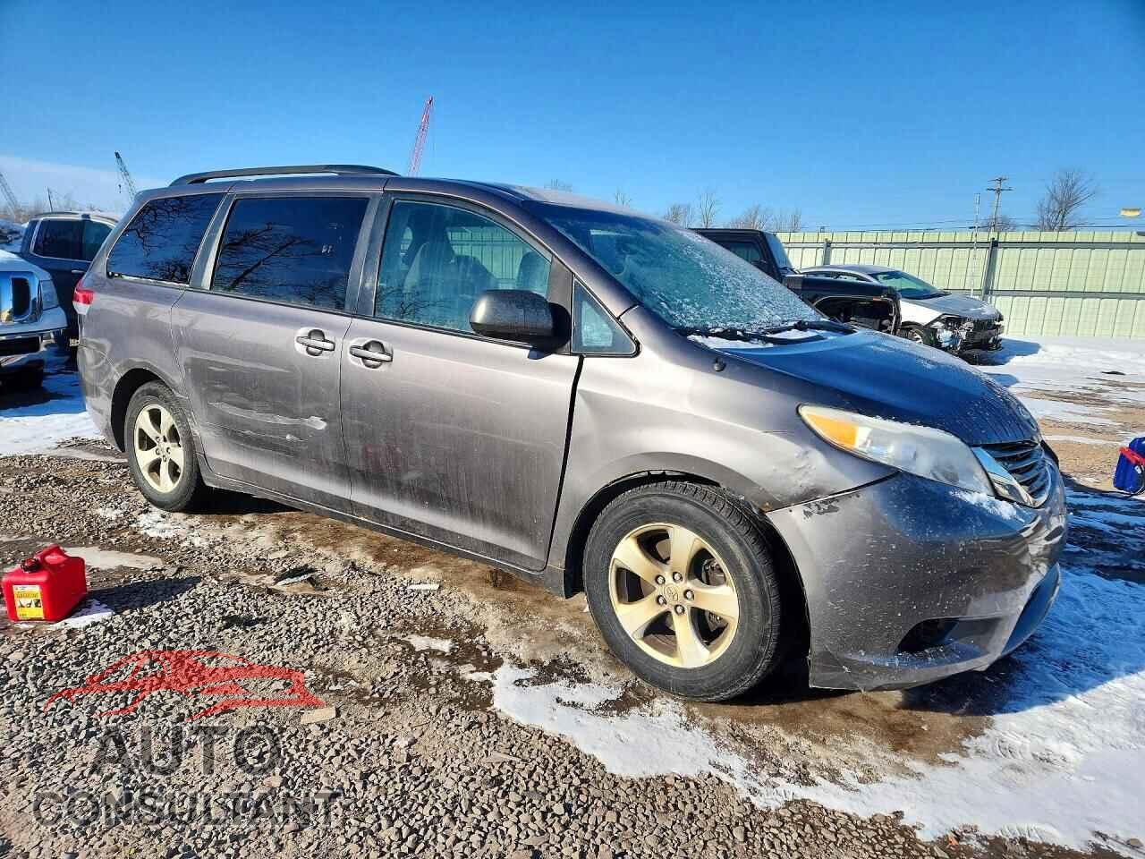 TOYOTA SIENNA 2013 - 5TDKK3DC8DS297904