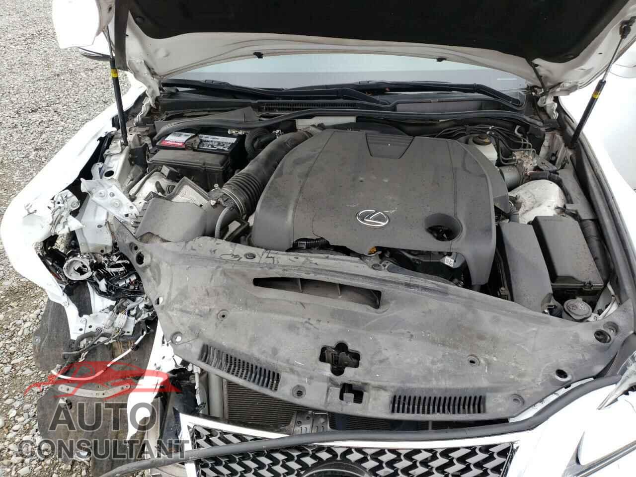 LEXUS IS 2015 - JTHCF1D27F5025355