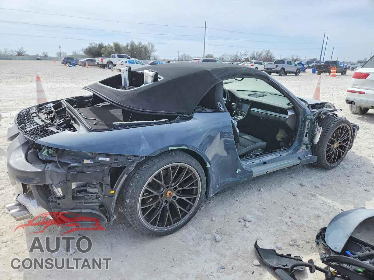 PORSCHE 911 2017 - WP0CA2A96HS141545