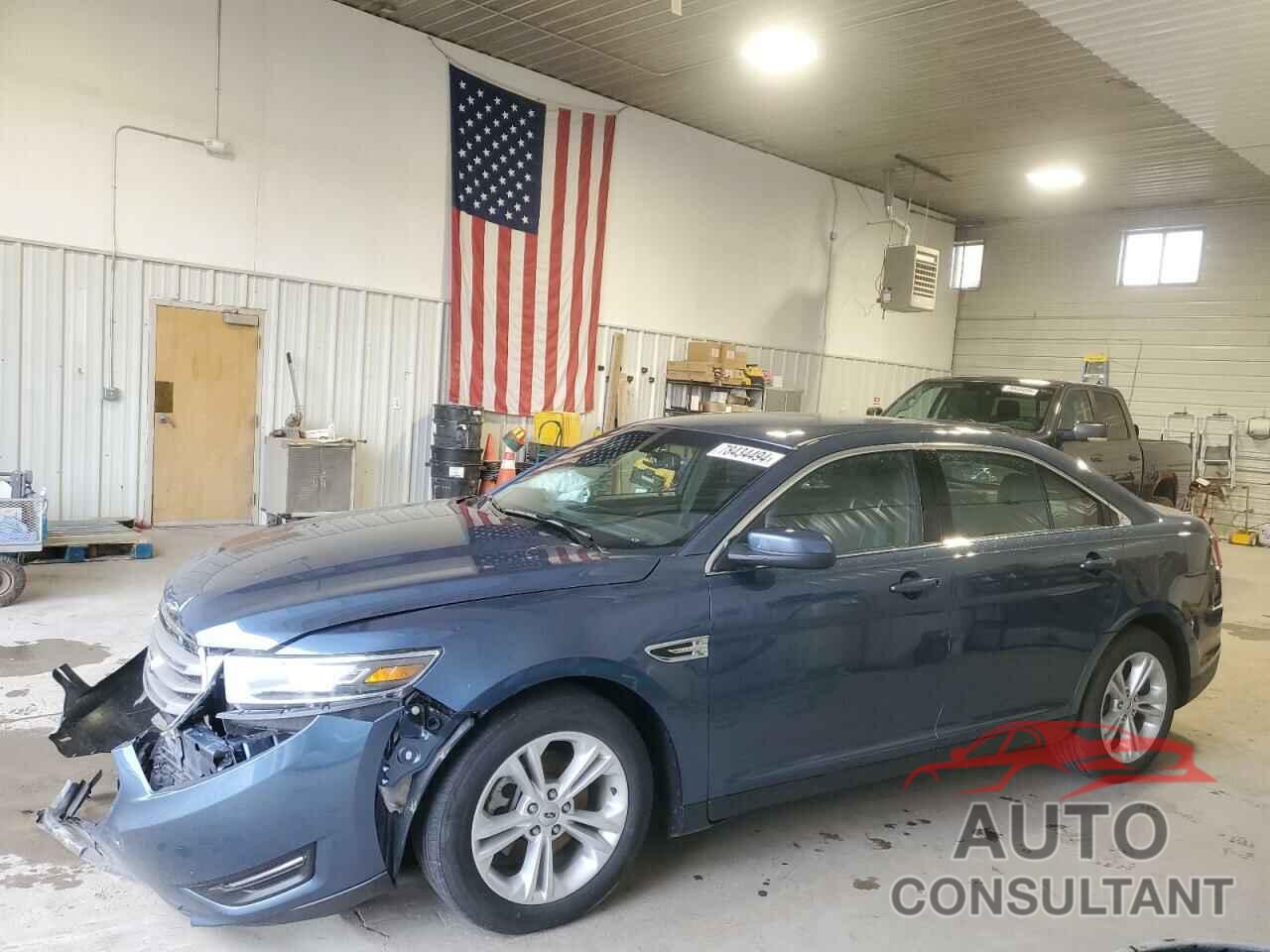 FORD TAURUS 2018 - 1FAHP2E88JG114111