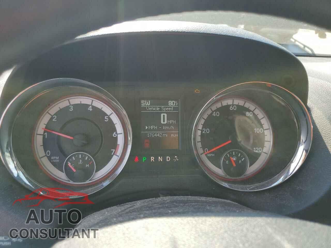 DODGE CARAVAN 2013 - 2C4RDGEG9DR586557
