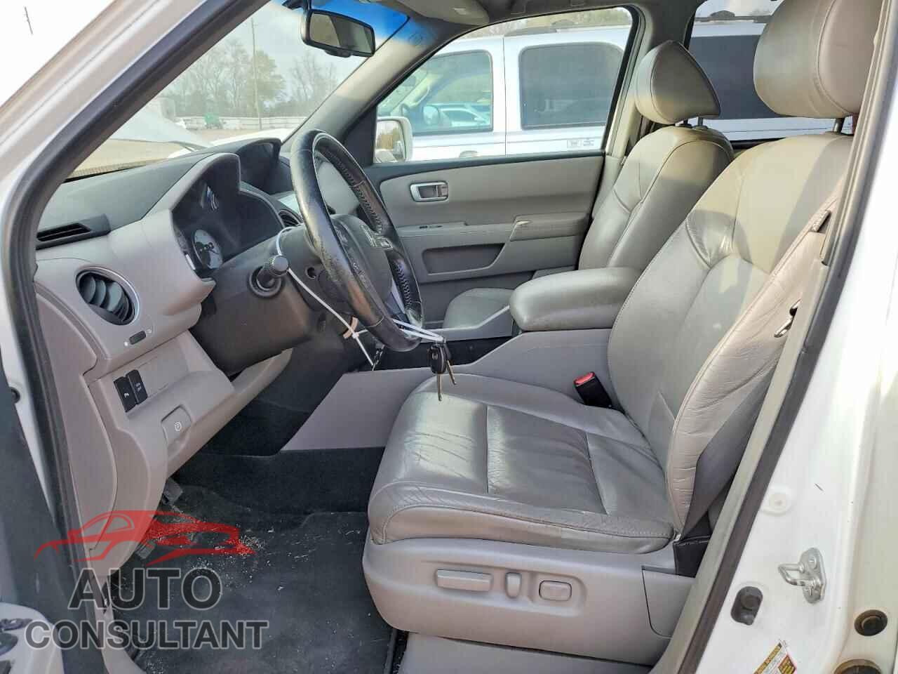 HONDA PILOT 2010 - 5FNYF3H9XAB018269