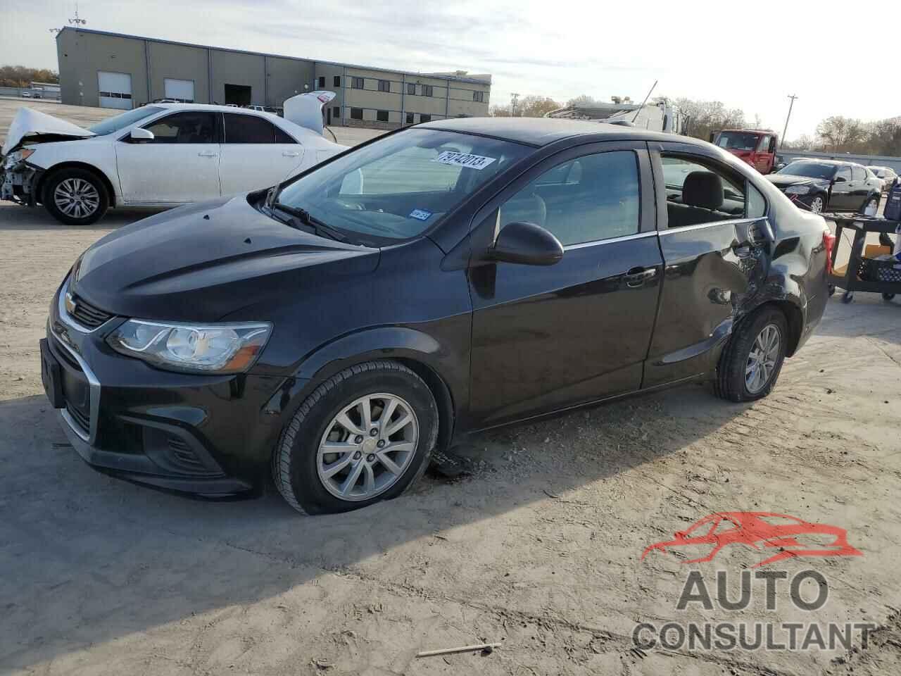 CHEVROLET SONIC 2017 - 1G1JD5SH6H4146909