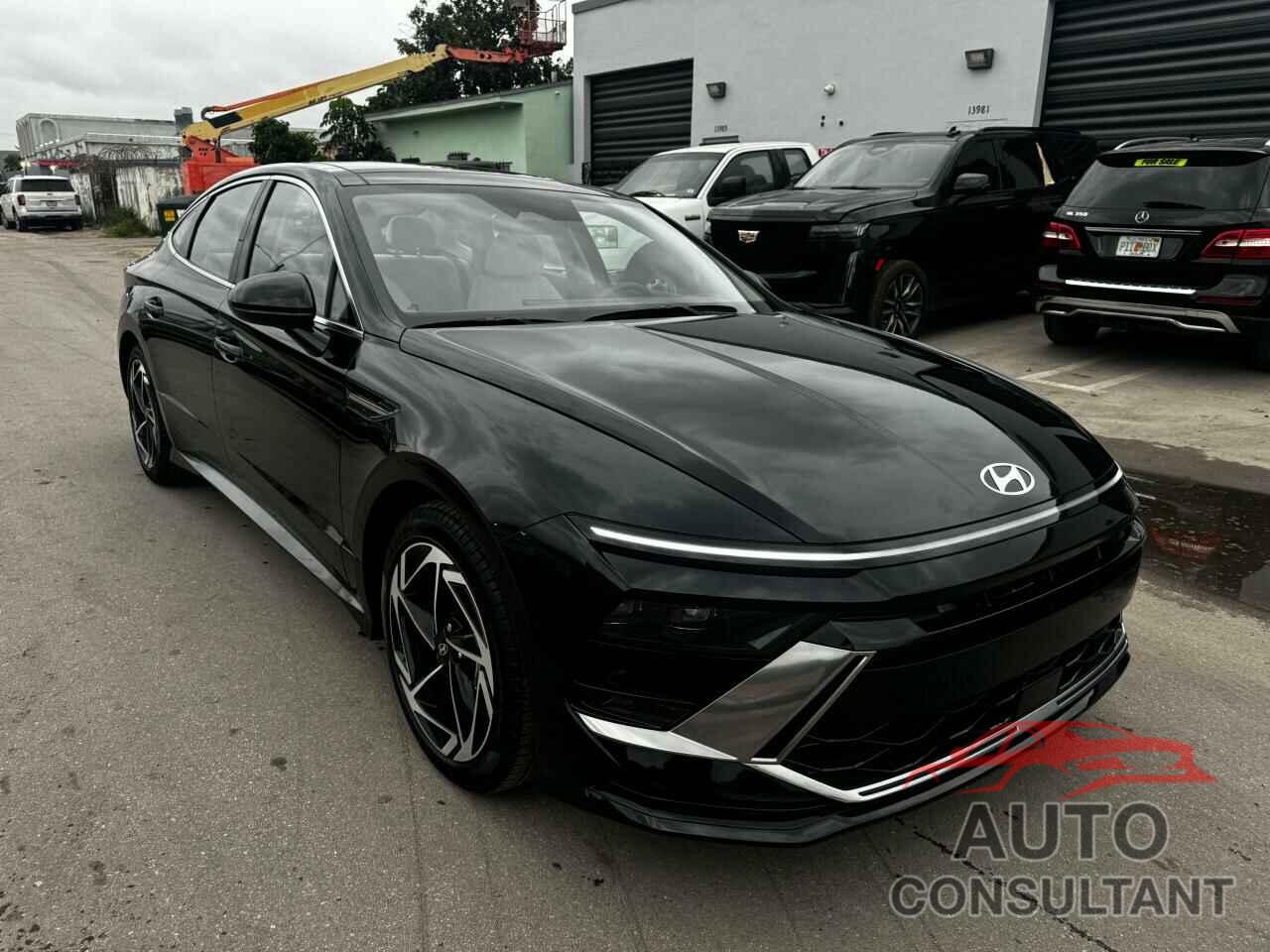 HYUNDAI SONATA 2024 - KMHL14JA8RA414364