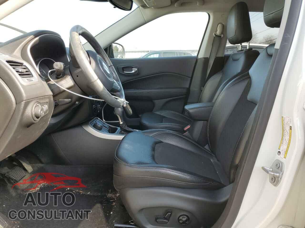 JEEP COMPASS 2020 - 3C4NJDBB5LT107111