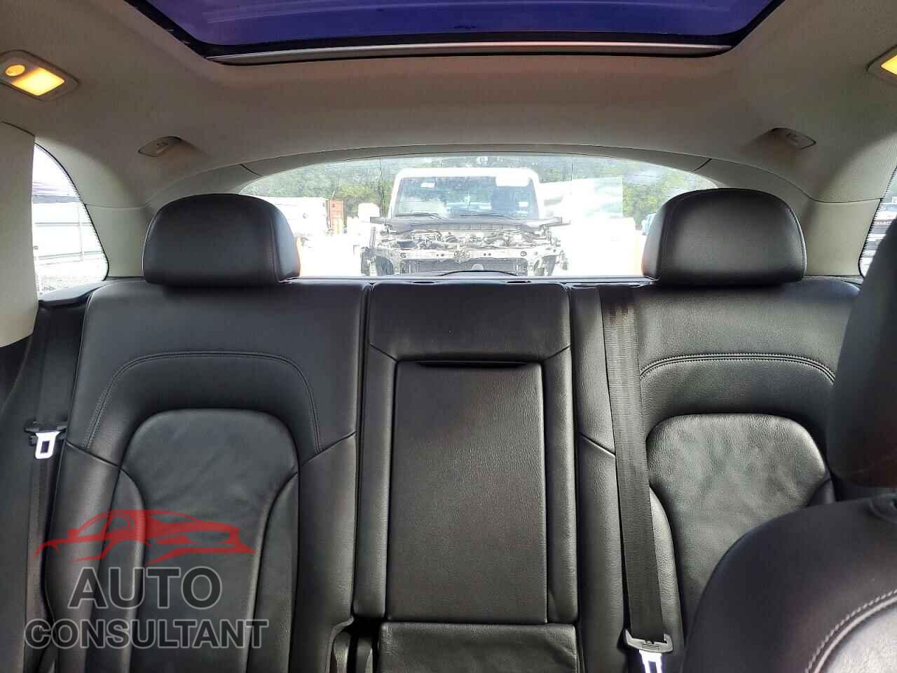 AUDI Q5 2011 - WA1CFAFP5BA073779