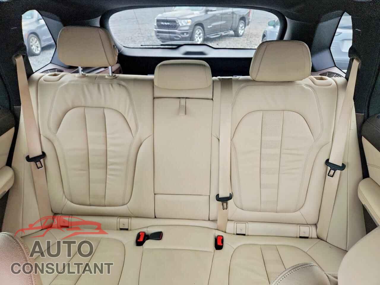 BMW X5 2019 - 5UXCR6C56KLK84232