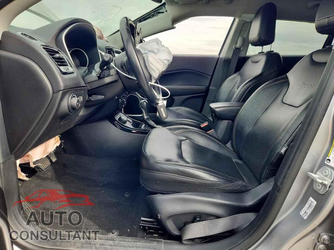 JEEP COMPASS 2018 - 3C4NJDCB4JT393111