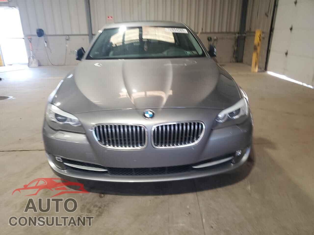 BMW 5 SERIES 2011 - WBAFU7C52BC873861