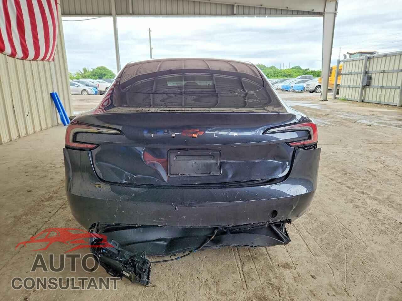 TESLA MODEL 3 2024 - 5YJ3E1EA4RF826810