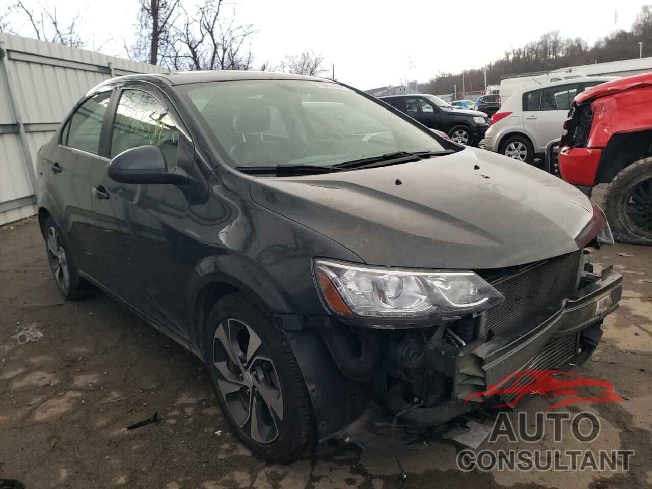 CHEVROLET SONIC 2019 - 1G1JF5SB0K4124157