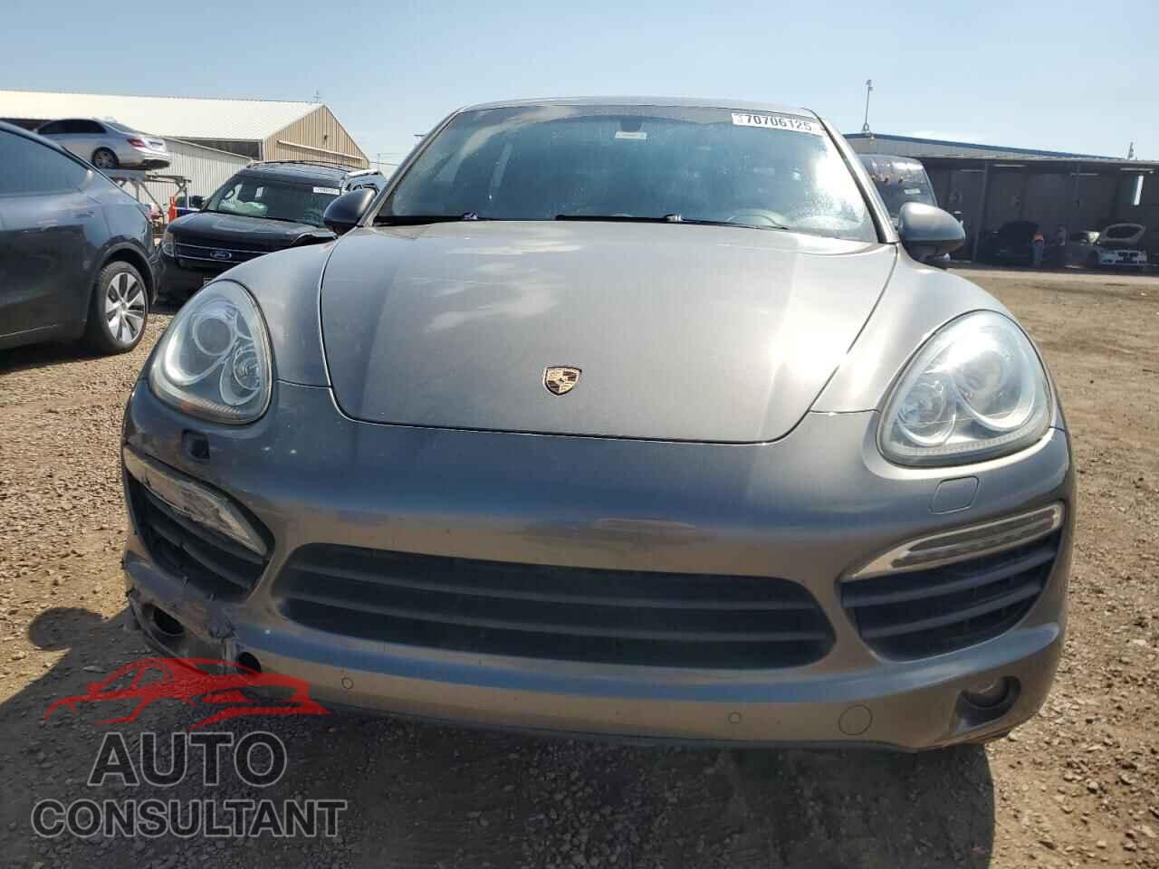 PORSCHE CAYENNE 2012 - WP1AE2A26CLA93156