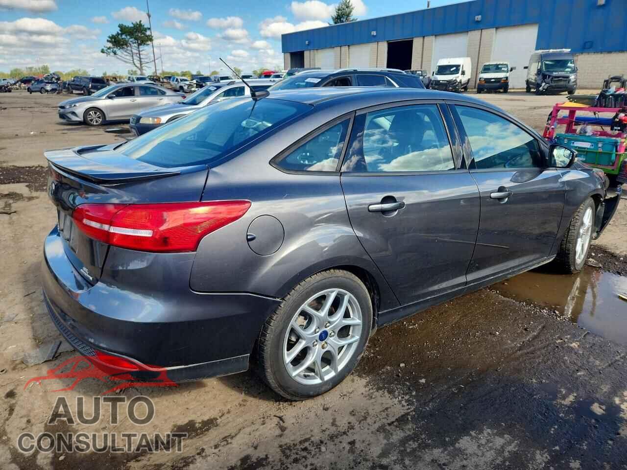 FORD FOCUS 2015 - 1FADP3F21FL230229
