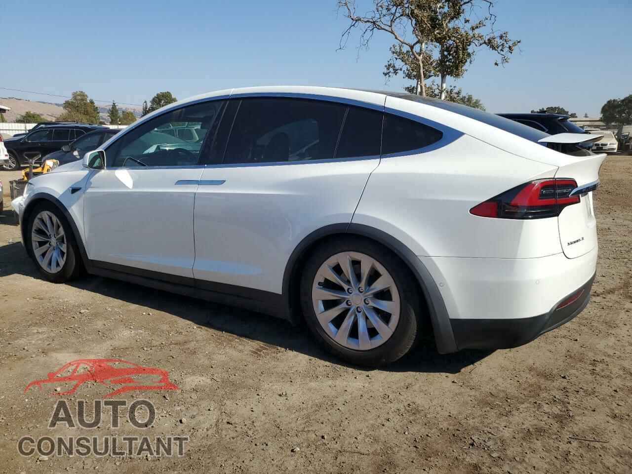 TESLA MODEL X 2017 - 5YJXCBE21HF068512