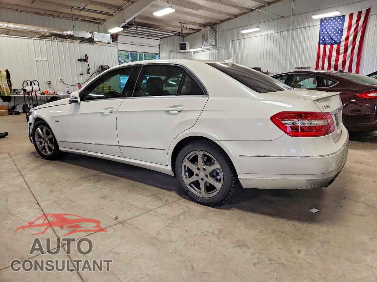 MERCEDES-BENZ E-CLASS 2012 - WDDHF5KB2CA528141