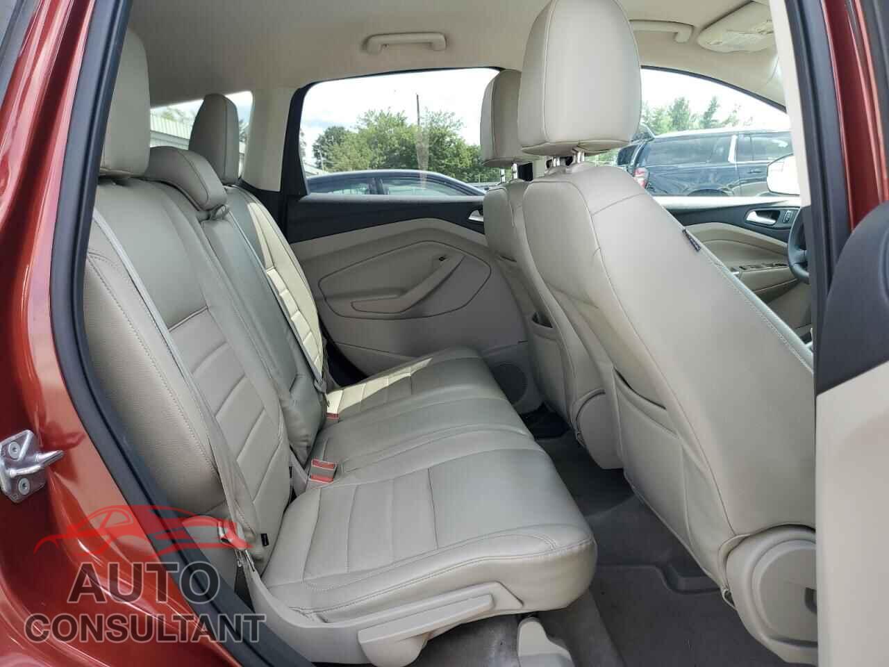 FORD ESCAPE 2016 - 1FMCU0G75GUA61752