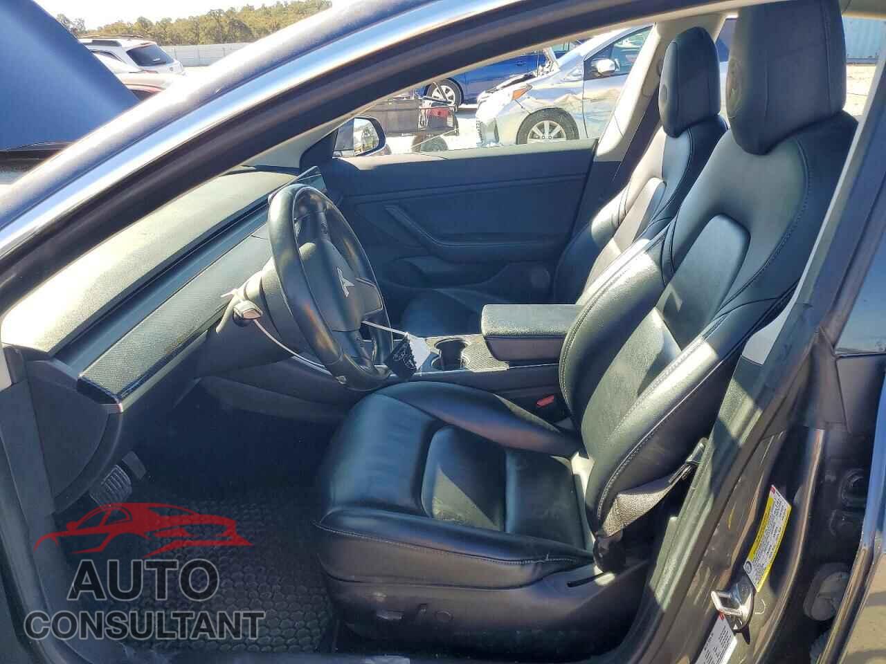 TESLA MODEL 3 2018 - 5YJ3E1EAXJF044550