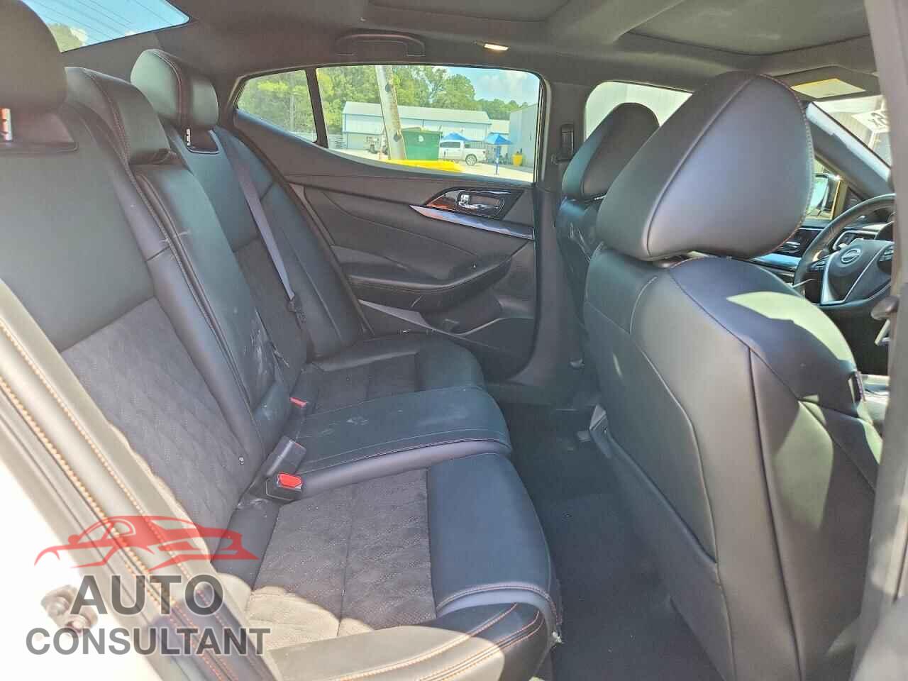 NISSAN MAXIMA 2023 - 1N4AA6EV5PC503482