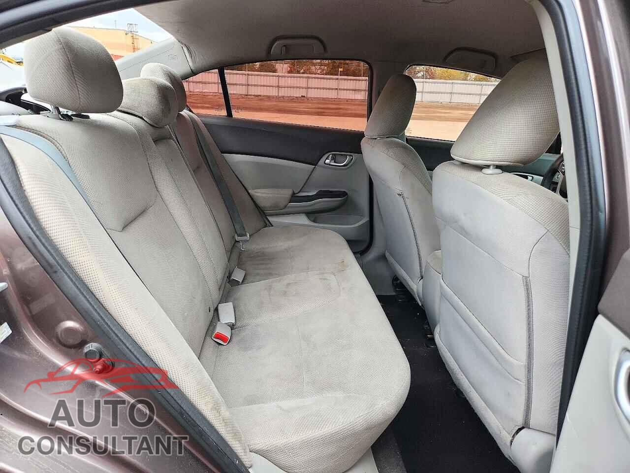 HONDA CIVIC 2012 - 2HGFB2F49CH011848
