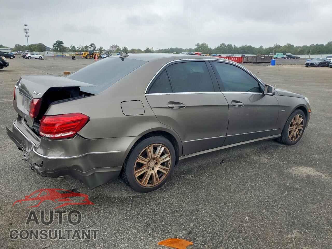 MERCEDES-BENZ E-CLASS 2012 - WDDHF8JB1CA535987