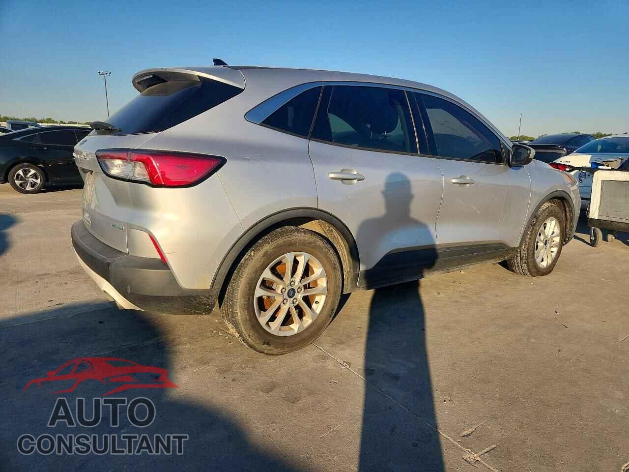 FORD ESCAPE 2020 - 1FMCU0G63LUA31456