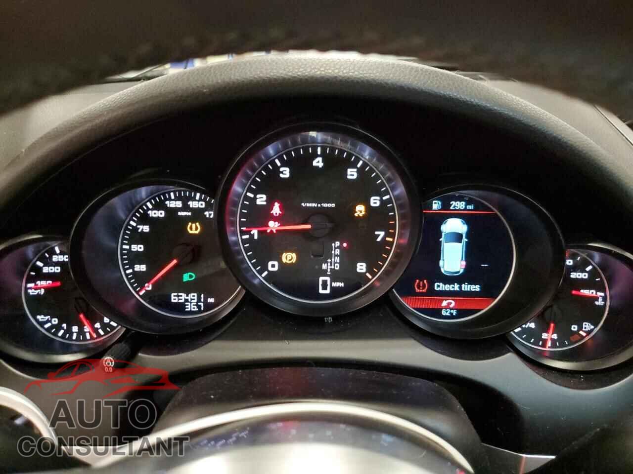 PORSCHE CAYENNE 2017 - WP1AA2A29HKA88073