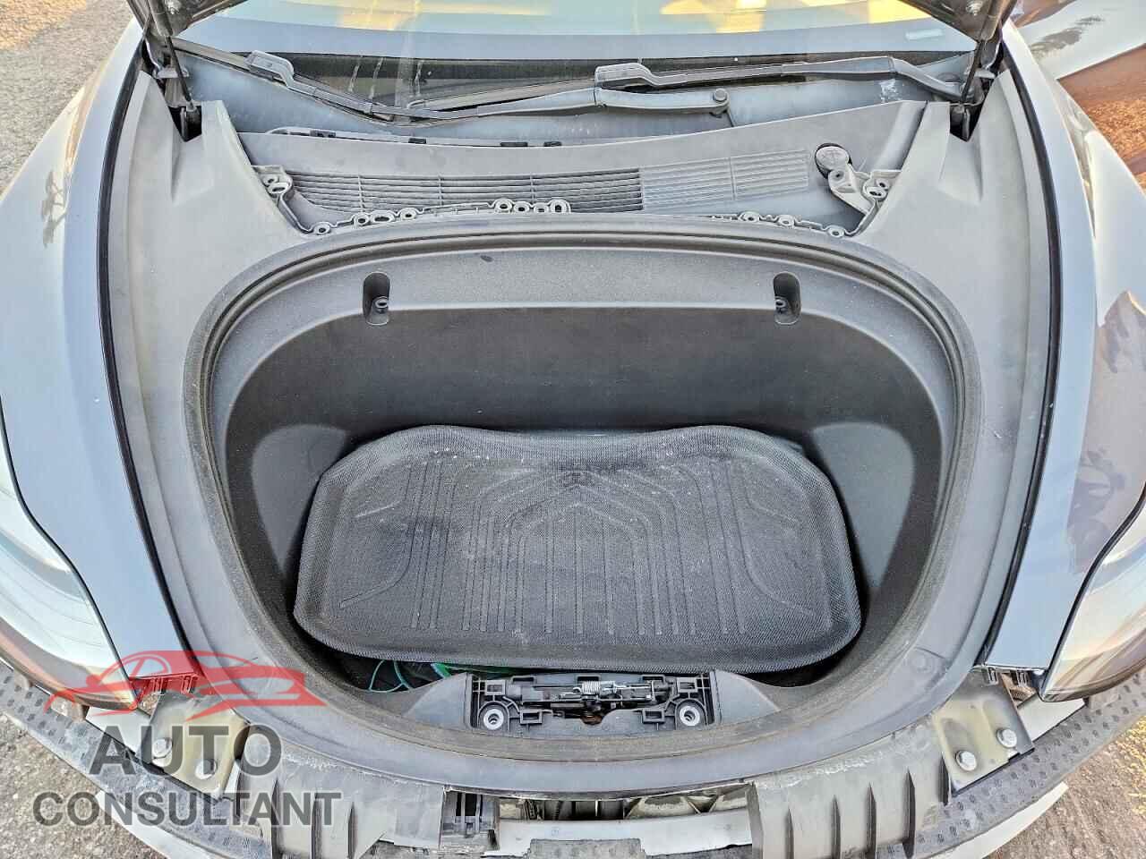TESLA MODEL 3 2020 - 5YJ3E1EBXLF649583