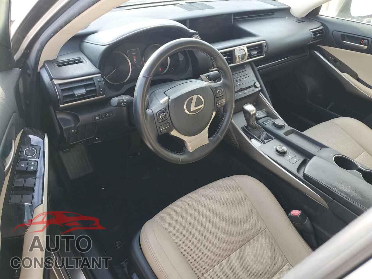 LEXUS IS 2017 - JTHBA1D29H5051646