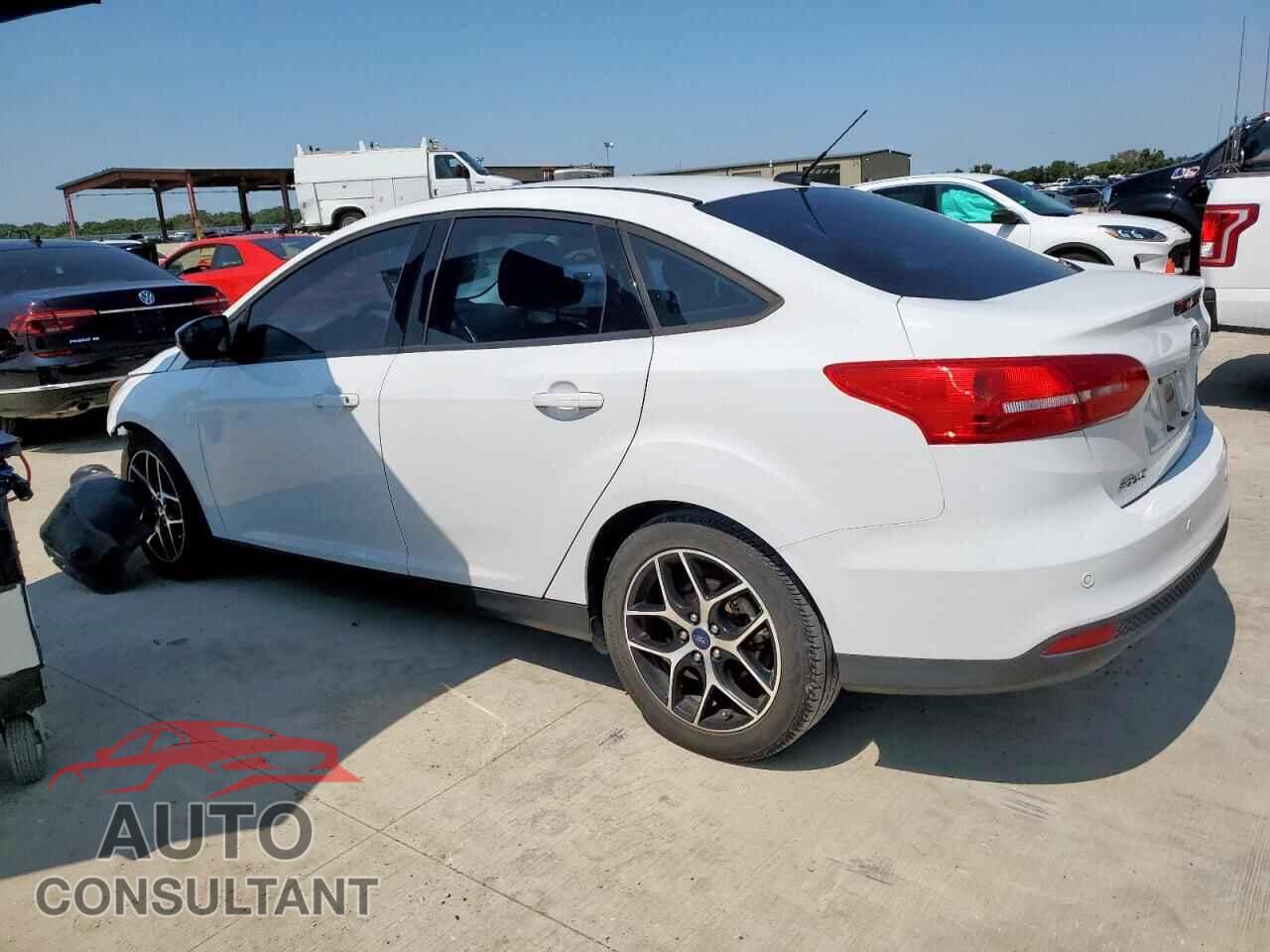 FORD FOCUS 2017 - 1FADP3H26HL324252