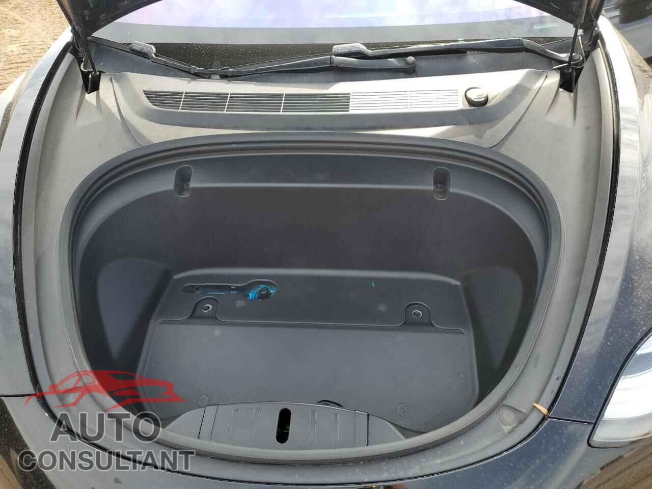 TESLA MODEL 3 2020 - 5YJ3E1EB9LF601010