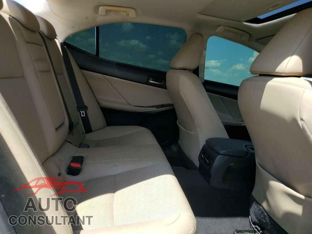 LEXUS IS 2017 - JTHBA1D27H5047403