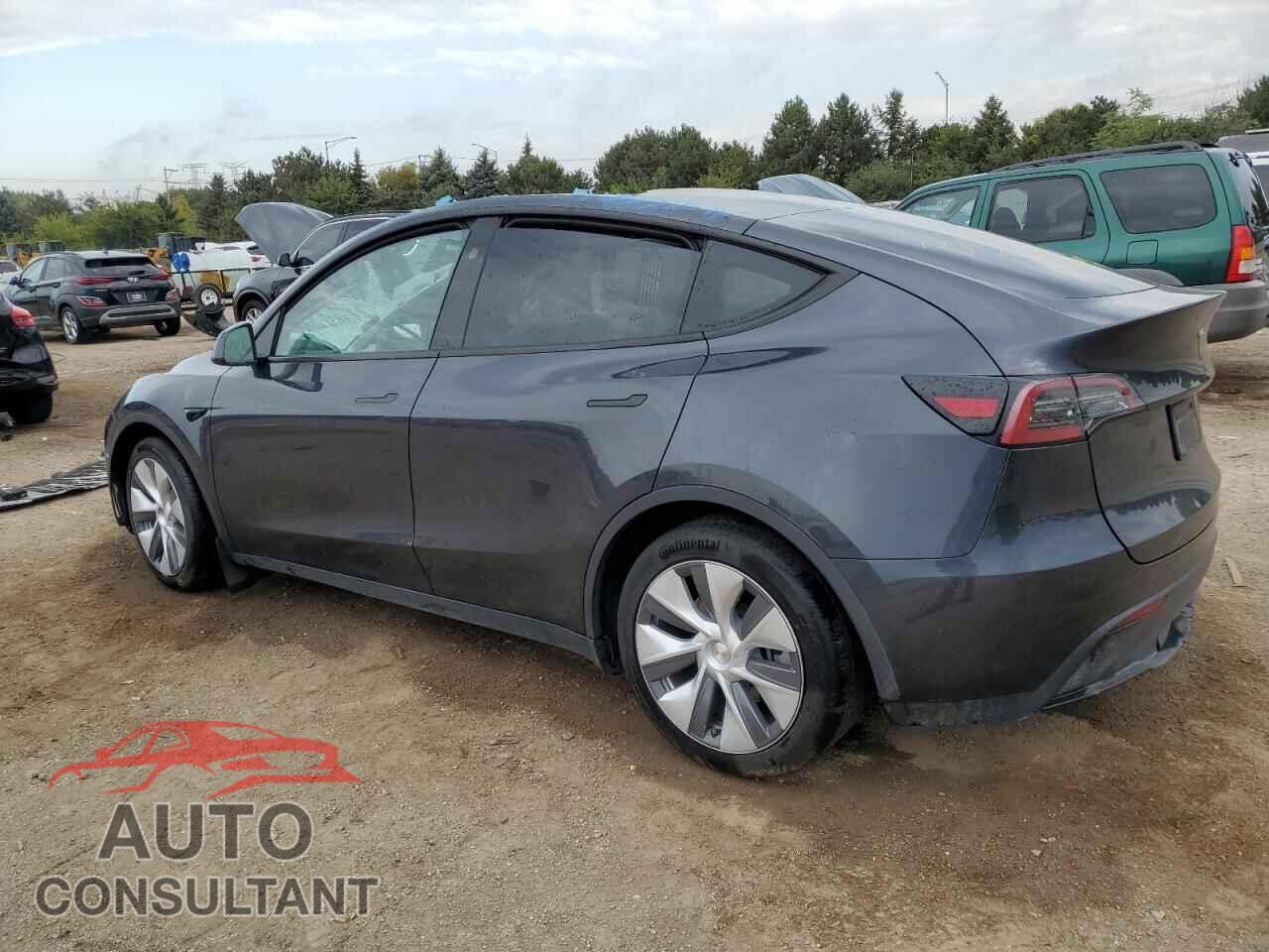 TESLA MODEL Y 2024 - 7SAYGAEE4RF074449