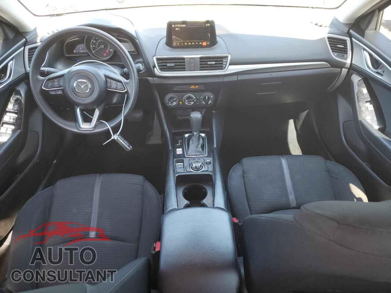 MAZDA 3 2017 - 3MZBN1U79HM128637
