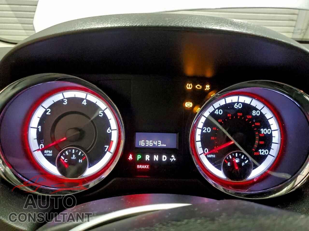 DODGE CARAVAN 2015 - 2C4RDGCG5FR557000