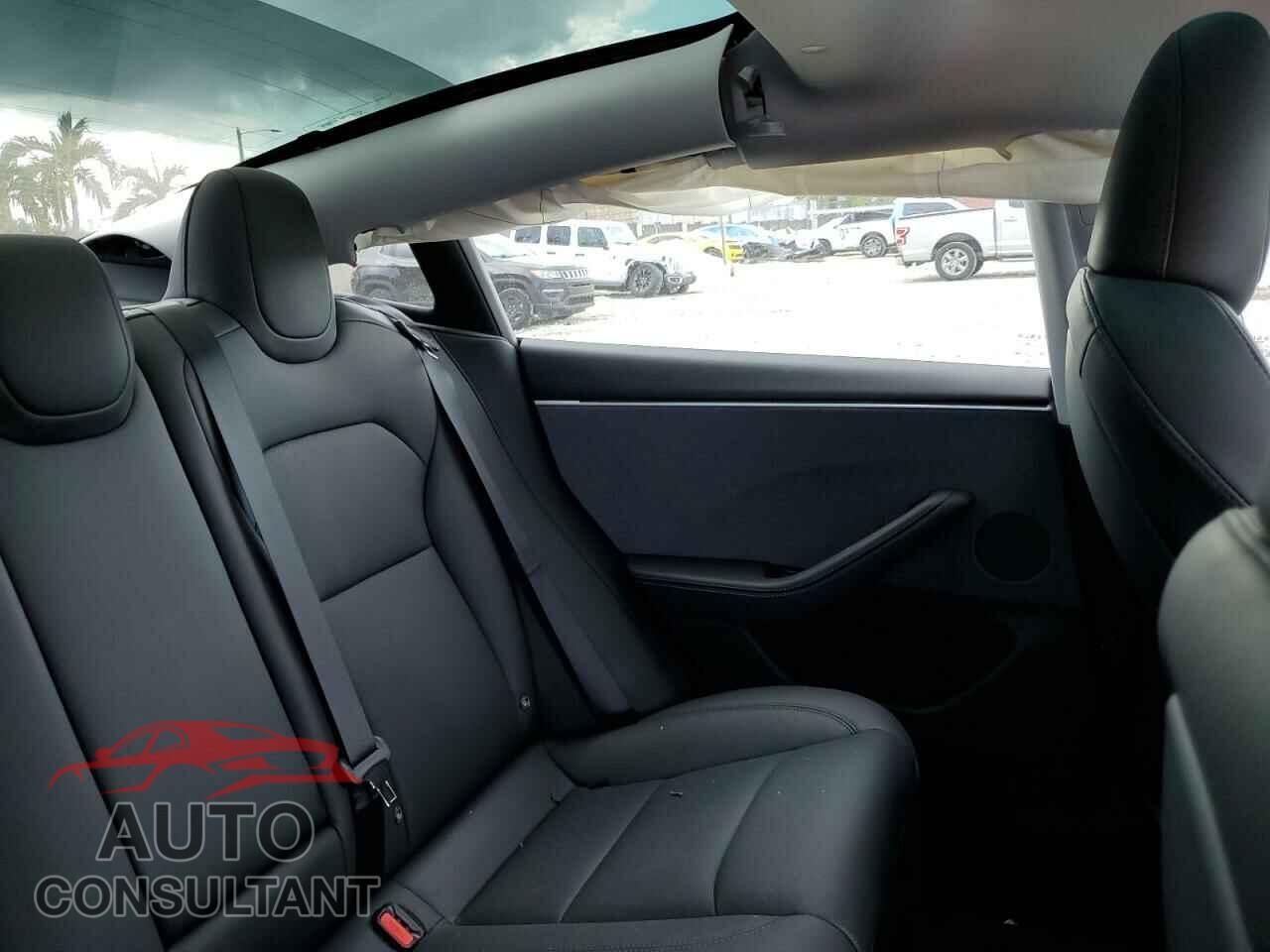 TESLA MODEL 3 2024 - 5YJ3E1EA2RF745546
