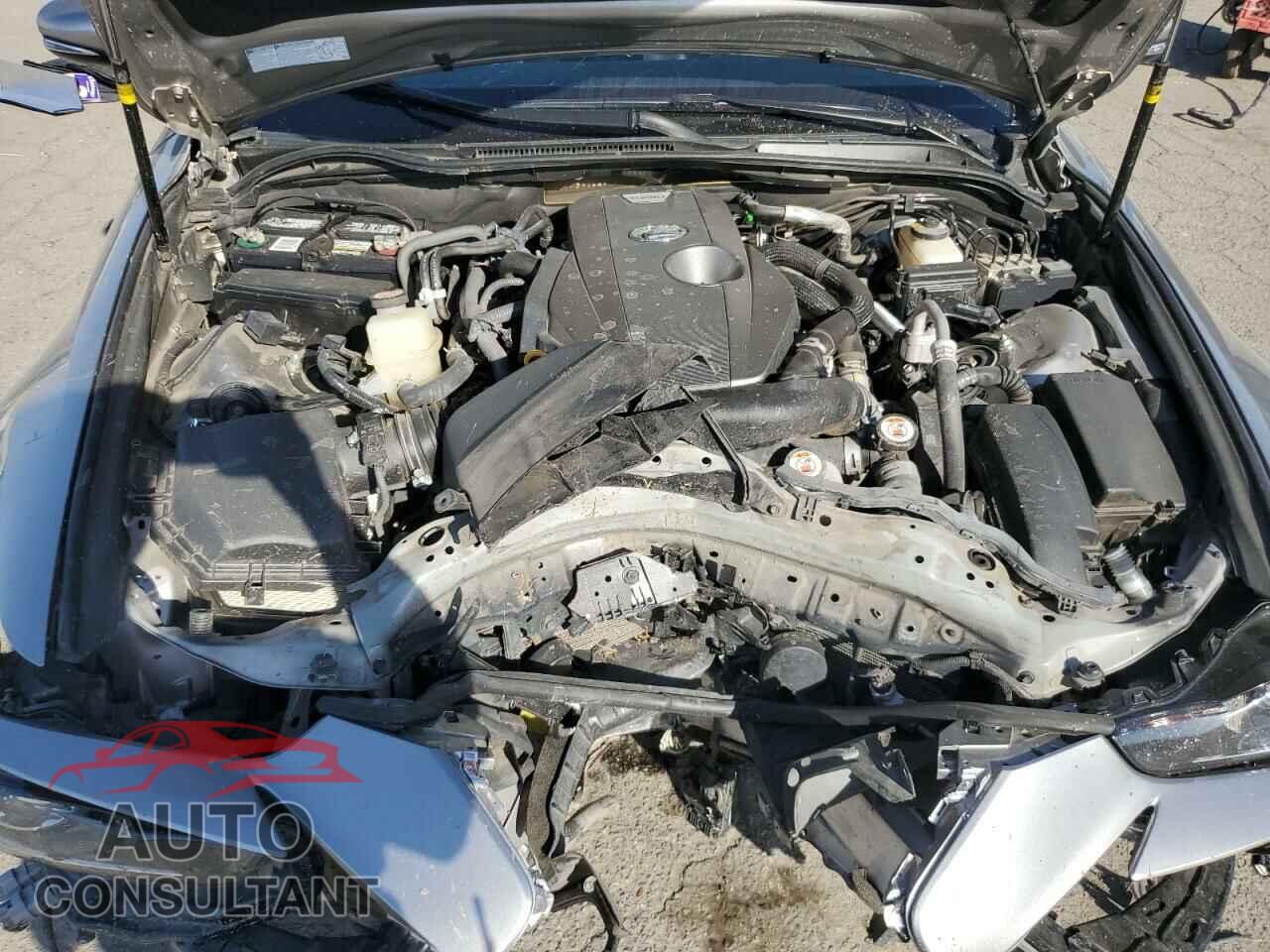 LEXUS IS 2018 - JTHBA1D20J5068941