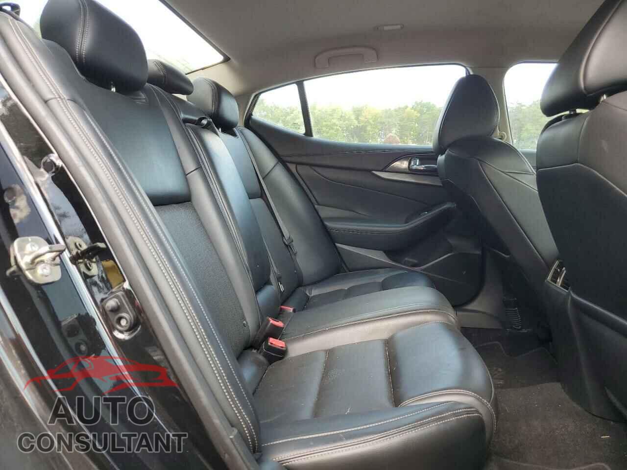 NISSAN MAXIMA 2017 - 1N4AA6AP1HC397279
